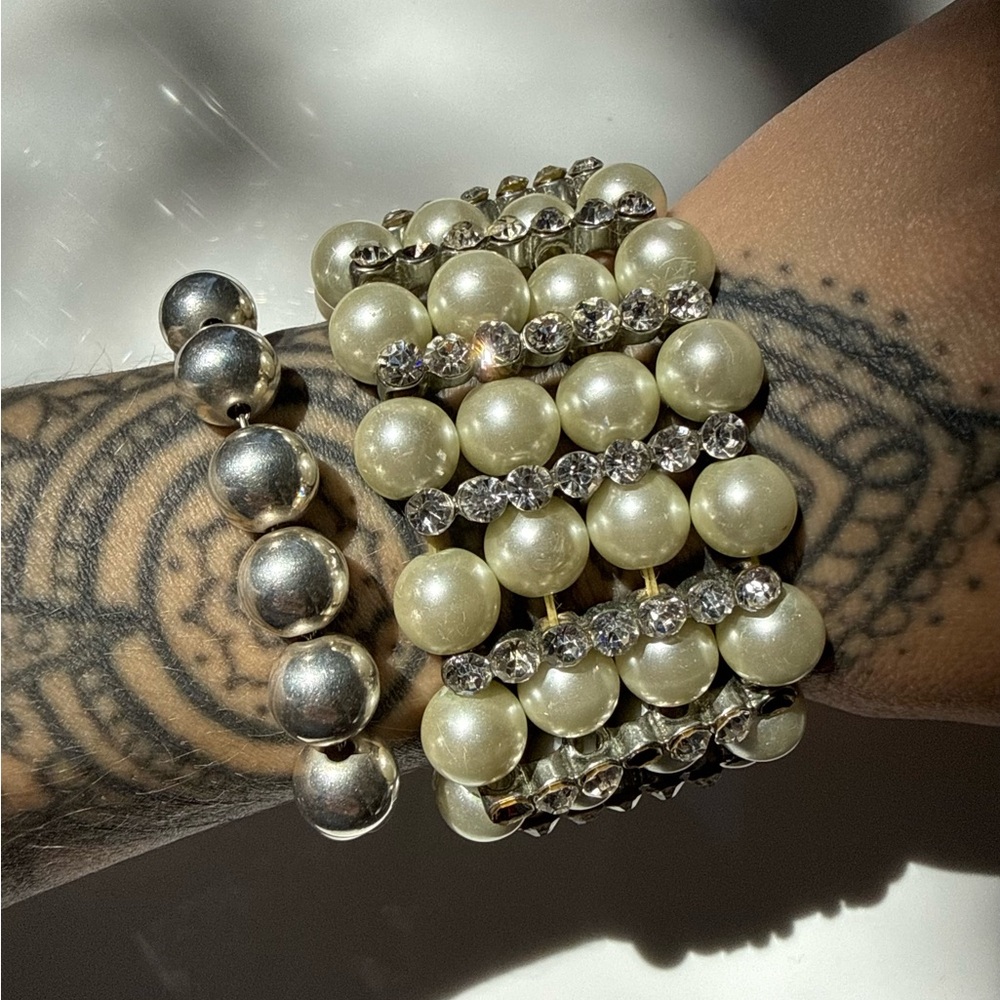 Vintage Faux Pearl Stretchy Bracelet Chunky Rhinestone Cuff